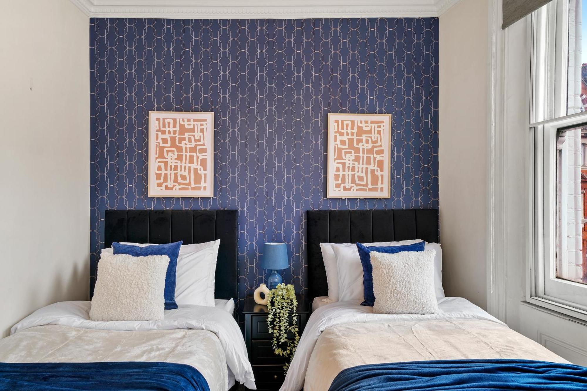 Delightful Flat In - Sleeps 6 Апартаменты Лондон